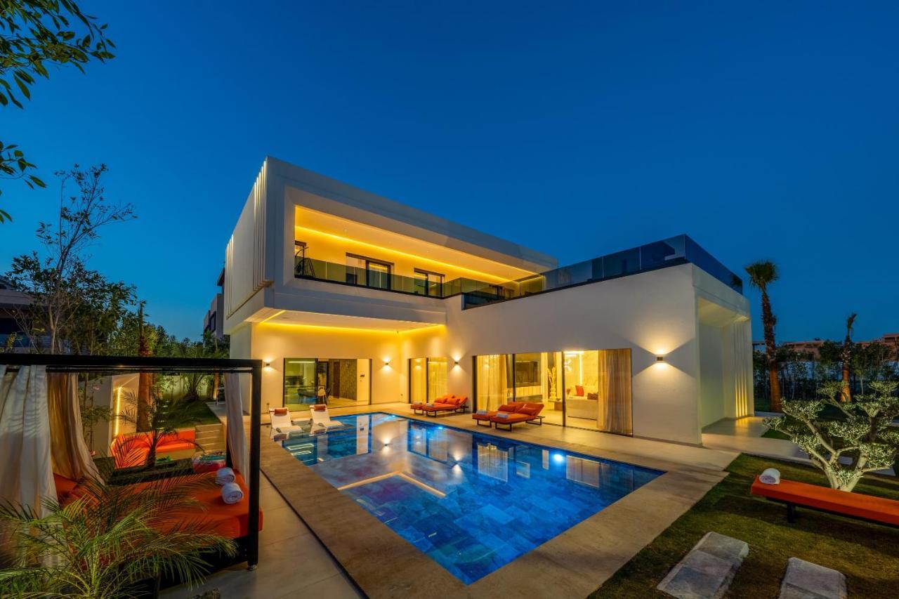 Luxury Villa Heated Pool Cinema & Game Room — 4-Star Luxury Hotel in Marrakesh, Morocco