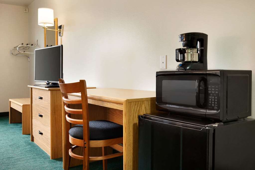 Travelodge by Wyndham Milford - photo 11