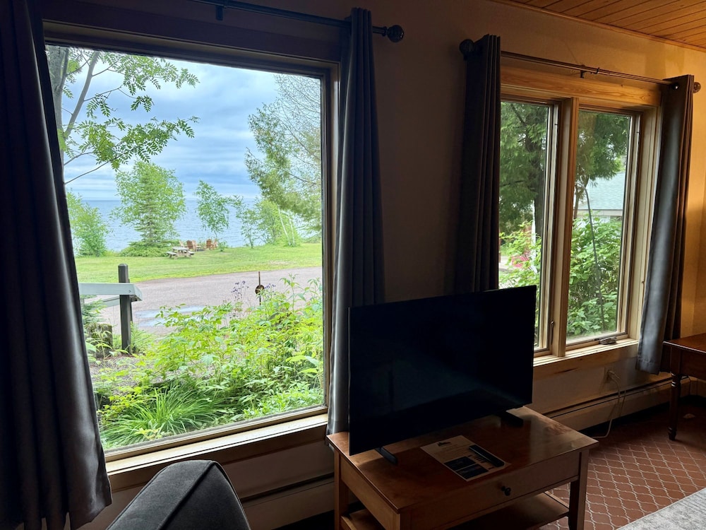Thomsonite Beach Inn - photo 43