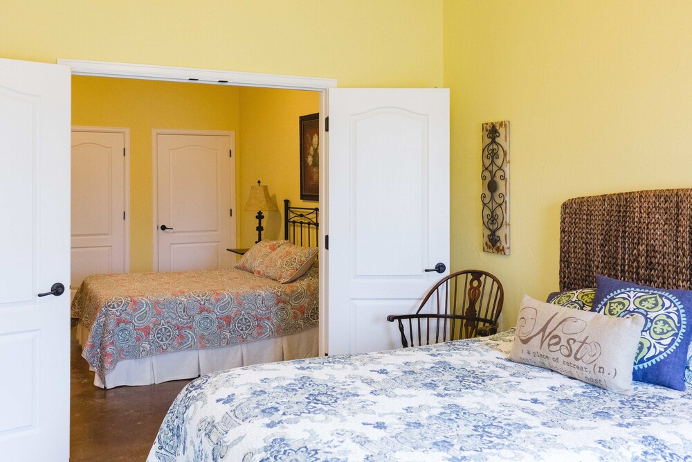 High Cotton Inn - photo 2