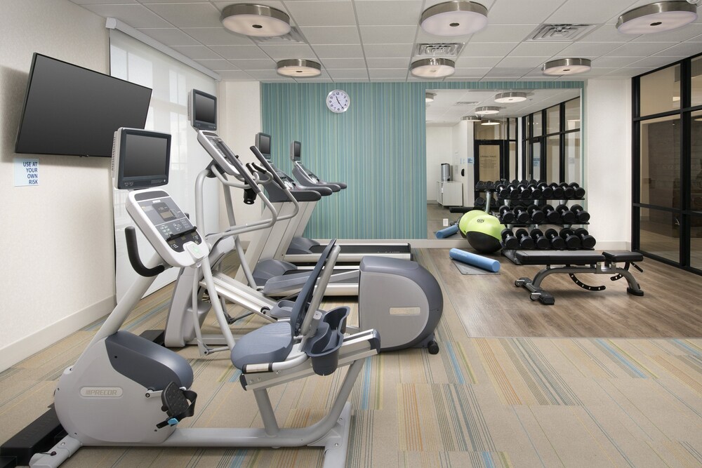 Holiday Inn Express and Suites North Brunswick by IHG - photo 19