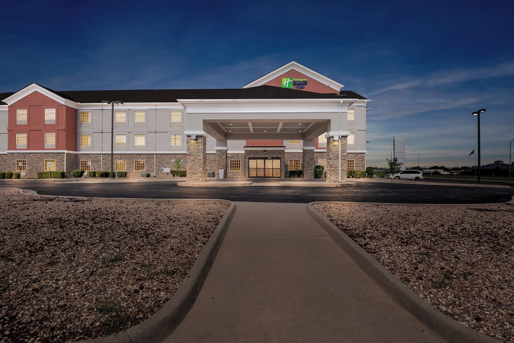 Holiday Inn Express Ada by IHG - photo 37