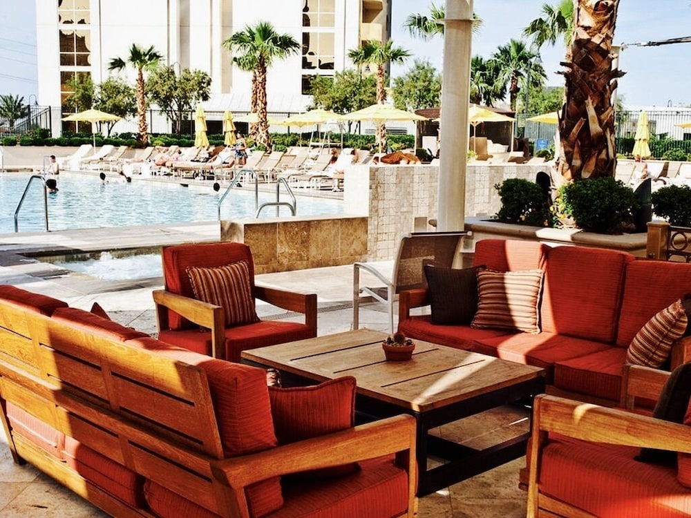 ABZ Signature Suites - photo 30