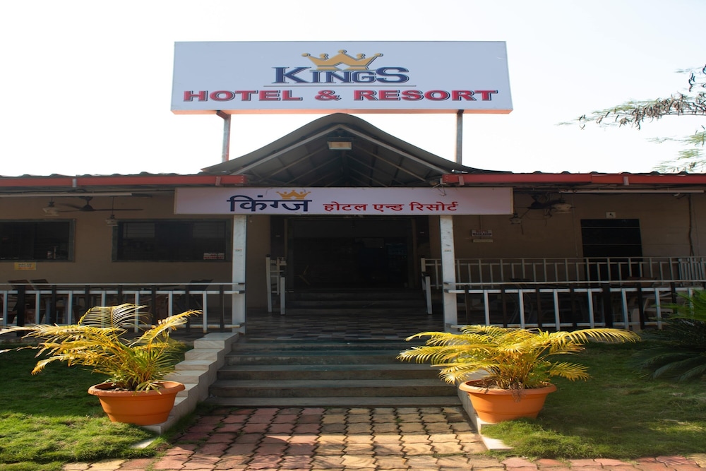 Kings Hotel & Resort in Panvel, India