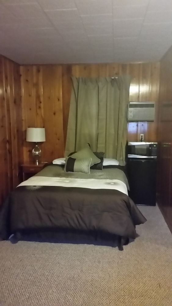 Mystic Valley Inn - photo 16