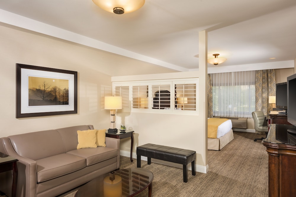 Ayres Suites Ontario at the Mills Mall Rancho Cucamonga - photo 9