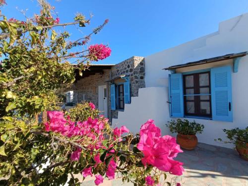 Astrofeggia A private stone house Nature Seaview — 4-Star Luxury Hotel in Mandraki, Greece