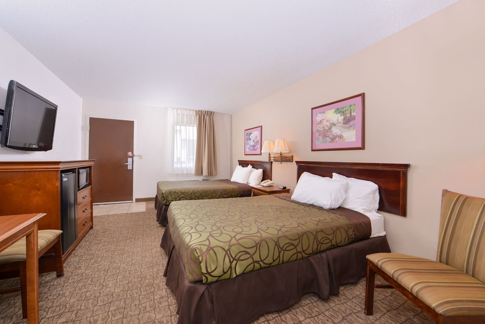 Briarwood Inn Of Geneva - photo 7