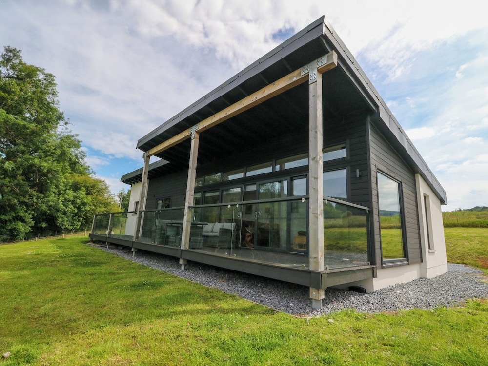 6 Strathtay Lodges — Aberfeldy