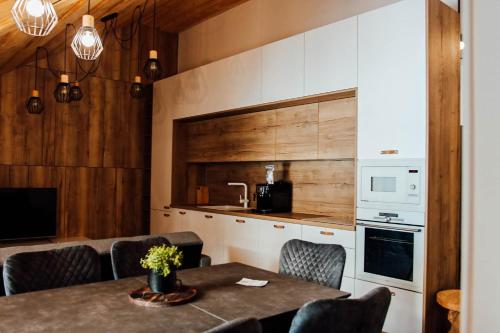 Apartmán 31 Villa Erdődy Resort in Oravska Lesna, Slovakia