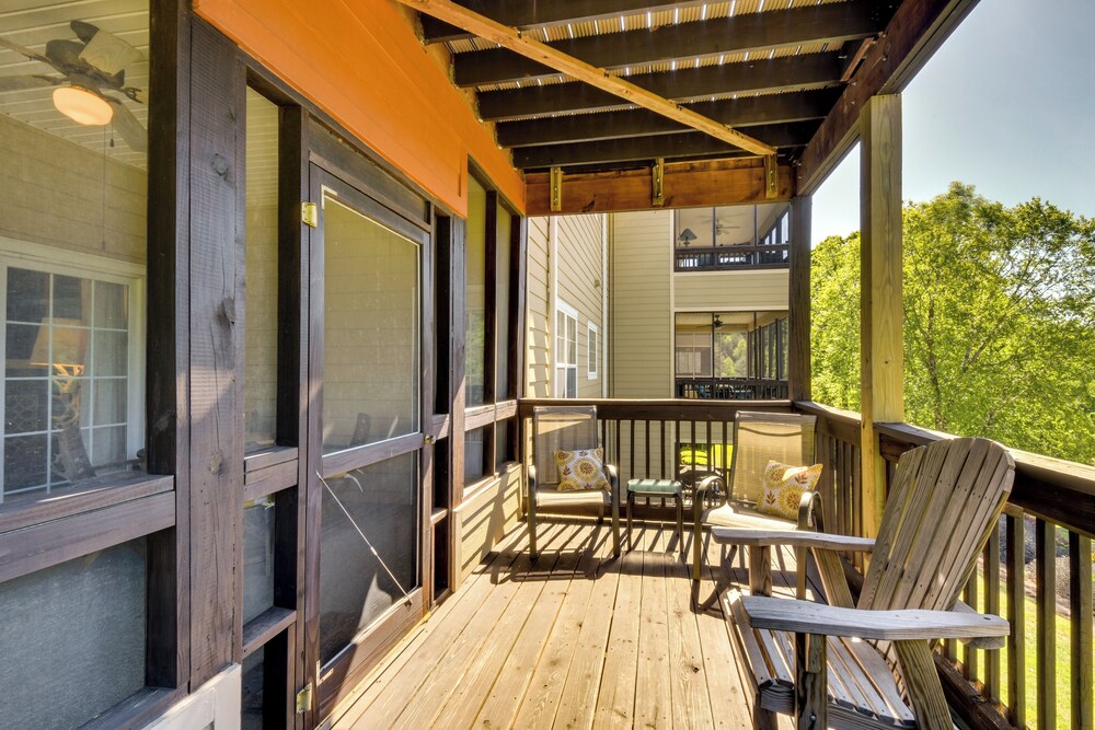 Kingwood Resort Condo with Golf Course Views - photo 27