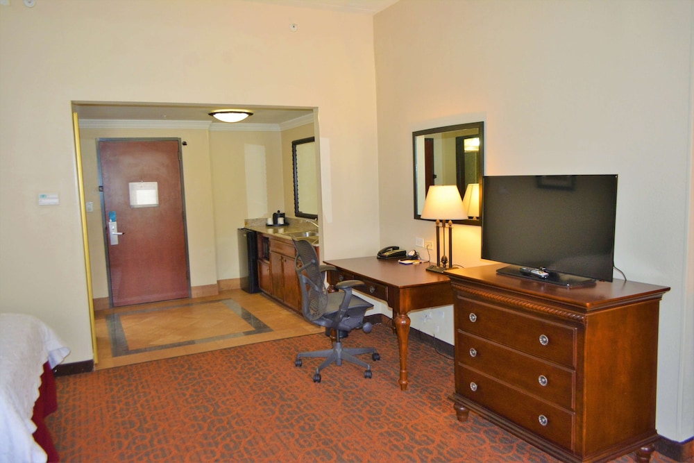Hampton Inn & Suites Houston Katy - photo 14