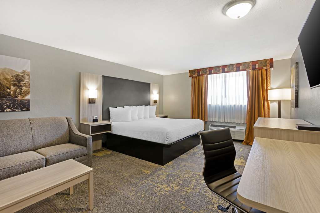 Best Western Plus Weston Inn - photo 21