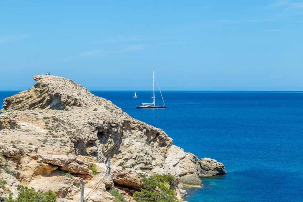 Casa Las Tres Yucas — 4-Star Luxury Hotel in Sant Antoni De Portmany, Spain