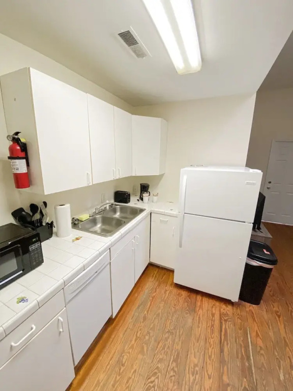 Marion Square Suites - photo 16