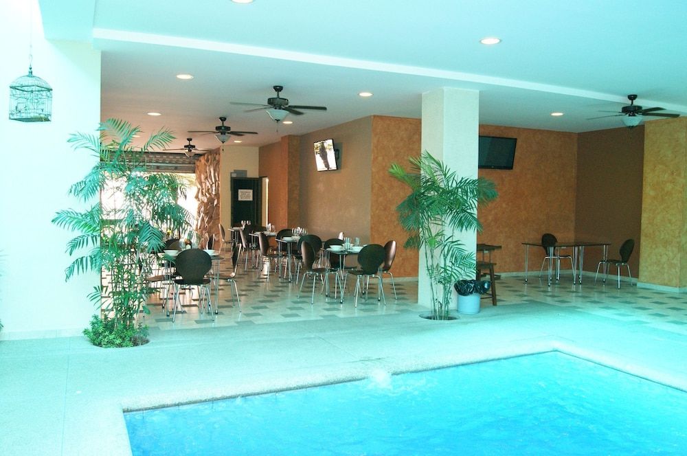 Hotel Marvento II — Salinas — photo 5