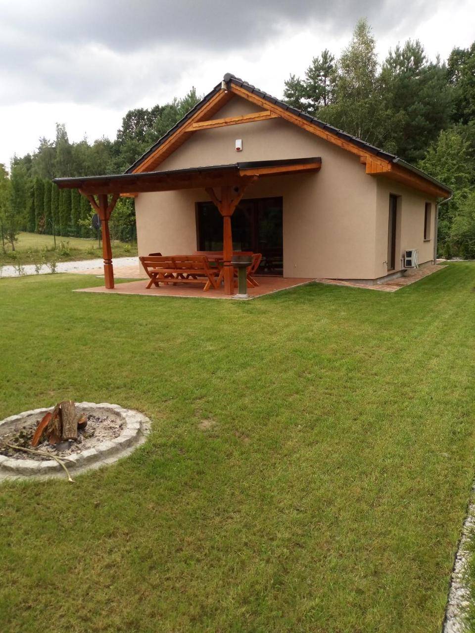 Urokliwy domek nad Jeziorem 2 — hotel in Dabrowno