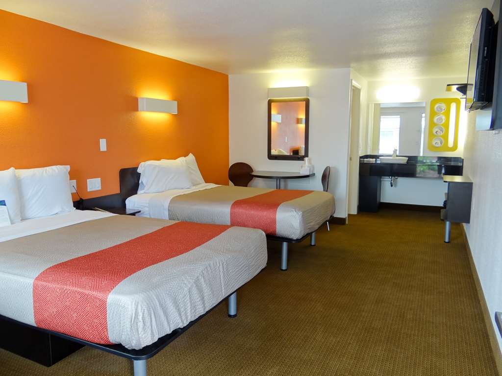 Motel 6 Erie PA - photo 14