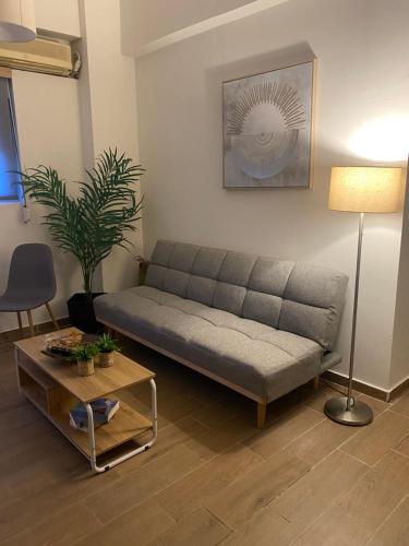 Apostolis Apartment Argyroupoli Athens — 4-Star Luxury Hotel in Athens, Greece
