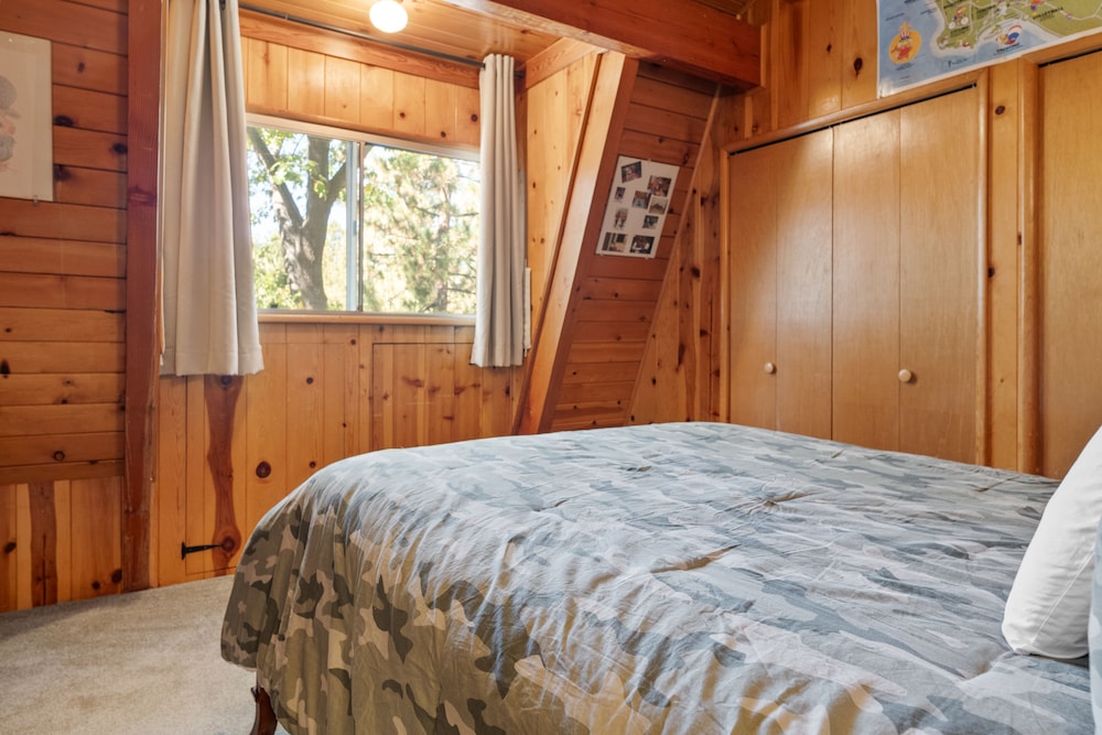 Kapers - carbon neutral hotel in Big Bear Lake
