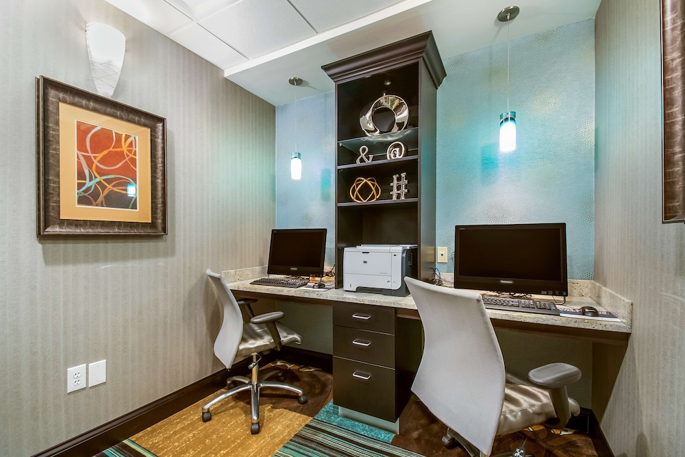 Hampton Inn Columbus West - photo 25