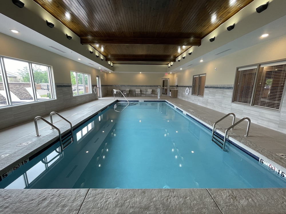 Holiday Inn Express & Suites Ft. Smith Airport by IHG - photo 28