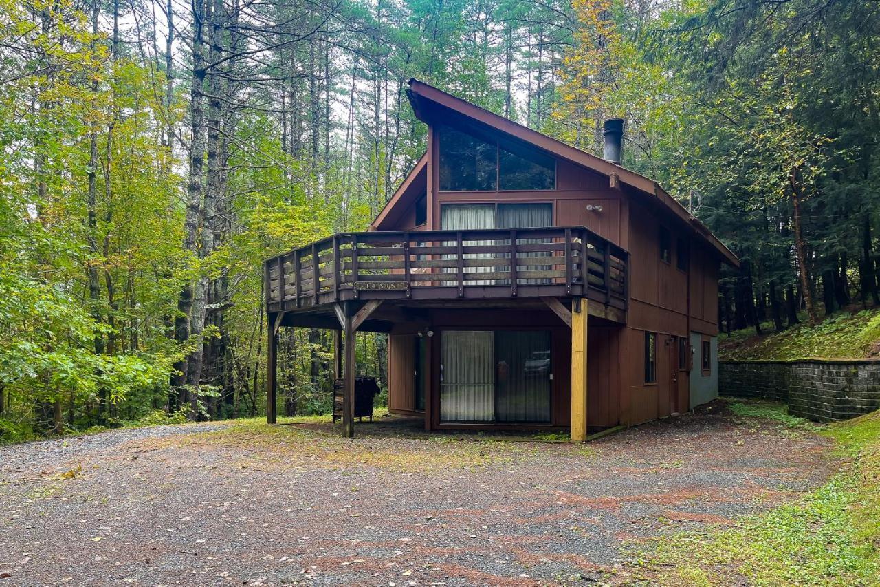 Dwight Road Getaway - carbon neutral hotel in Unknown City