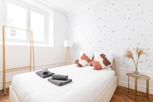 Appartement proche Montparnasse Jungle II — 4-Star Luxury Hotel in Paris, France