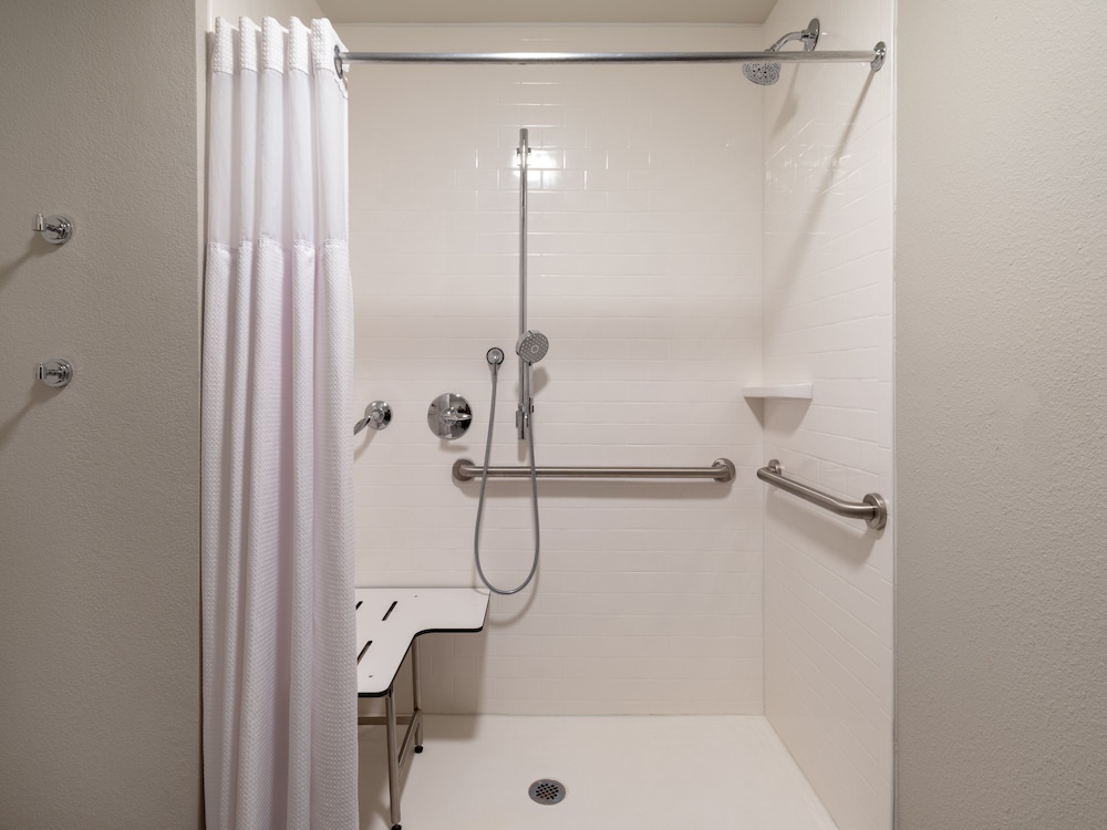Staybridge Suites Sioux City Southeast by IHG - photo 31