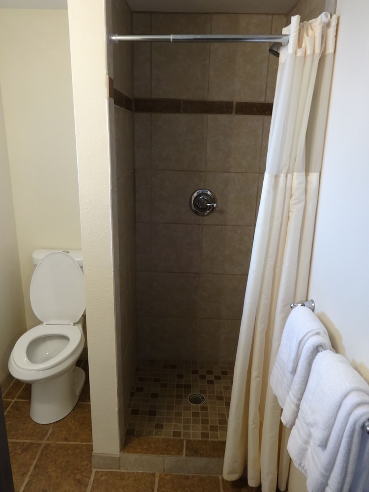 Alpine Lodge & Resort Burkesville - photo 25