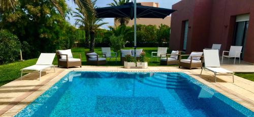 Luxury Villa in La Marsa with Pool — 4-Star Luxury Hotel in Al Marsa, Tunisia