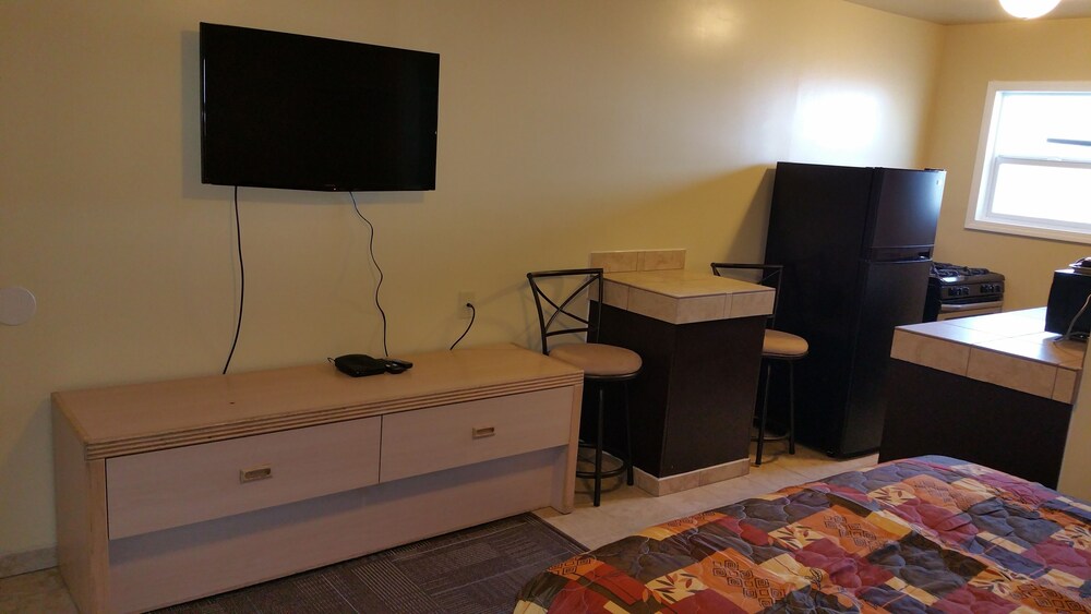 Bend Value Inn - photo 8