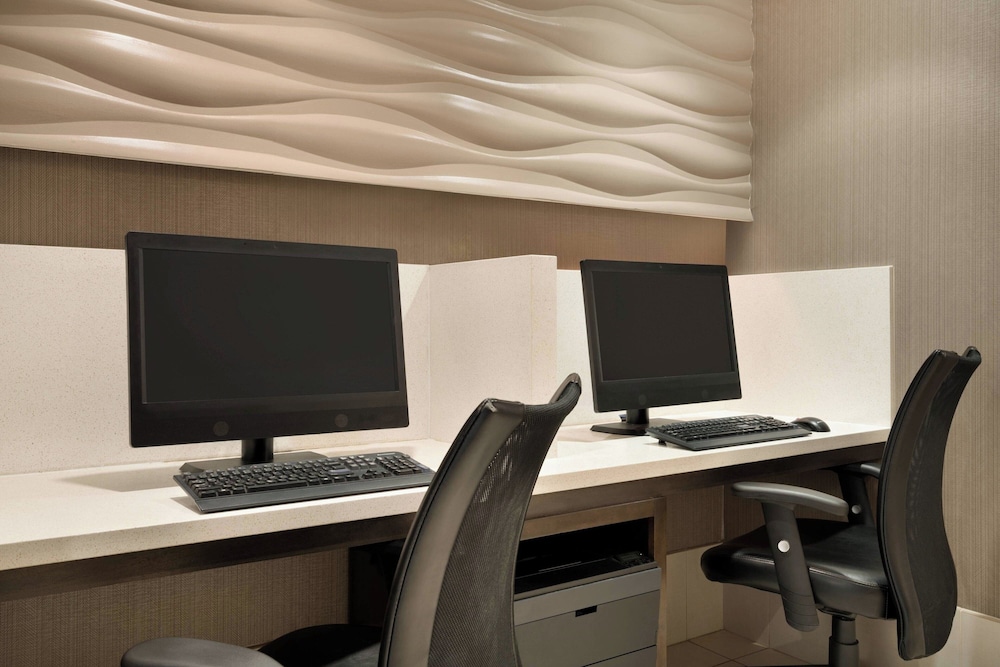 SpringHill Suites by Marriott Ewing Princeton South - photo 28