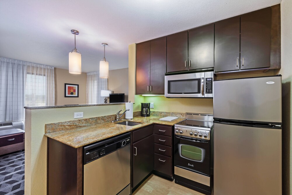 Towneplace Suites by Marriott Broken Arrow — Broken Arrow — photo 2