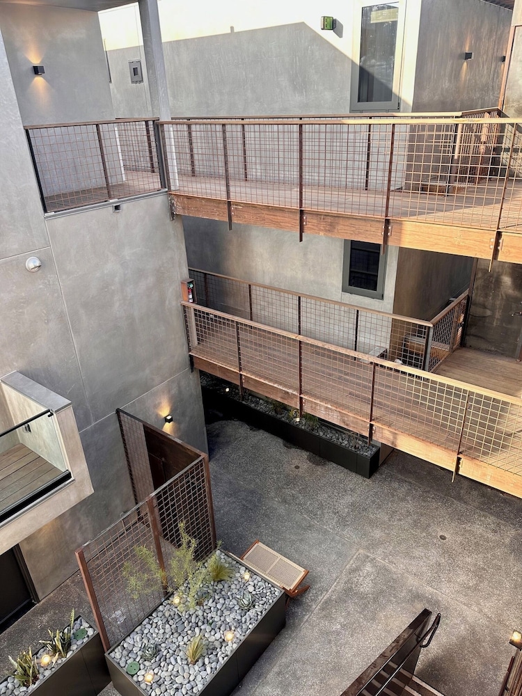 City24 Hotel Little Italy Mission Hills - photo 43
