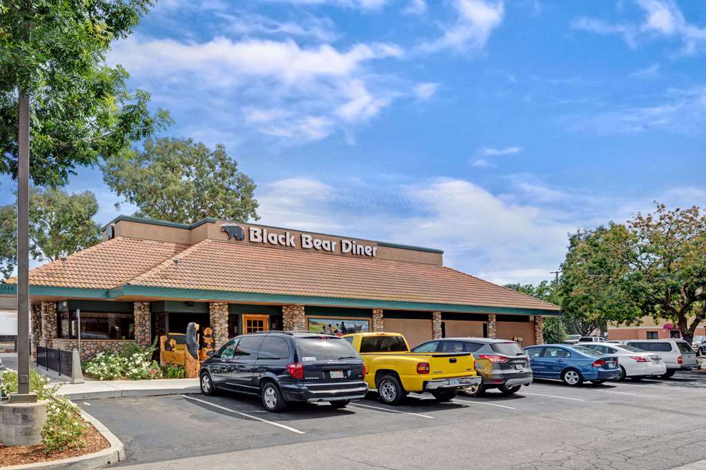 Days Inn by Wyndham Woodland - photo 5