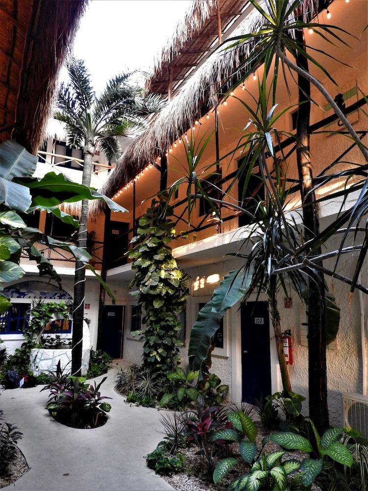 Luna Maya - carbon neutral hotel in Tulum