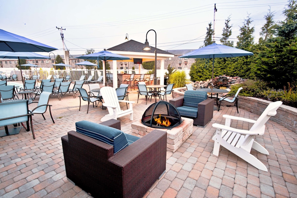 Hampton Inn & Suites Cape Cod West Yarmouth - photo 38