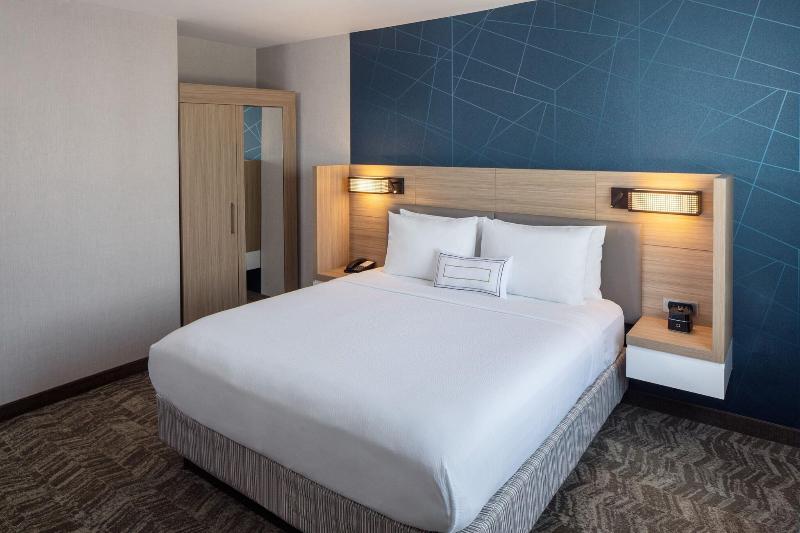 SpringHill Suites by Marriott New York JFK Airport Jamaica - photo 19