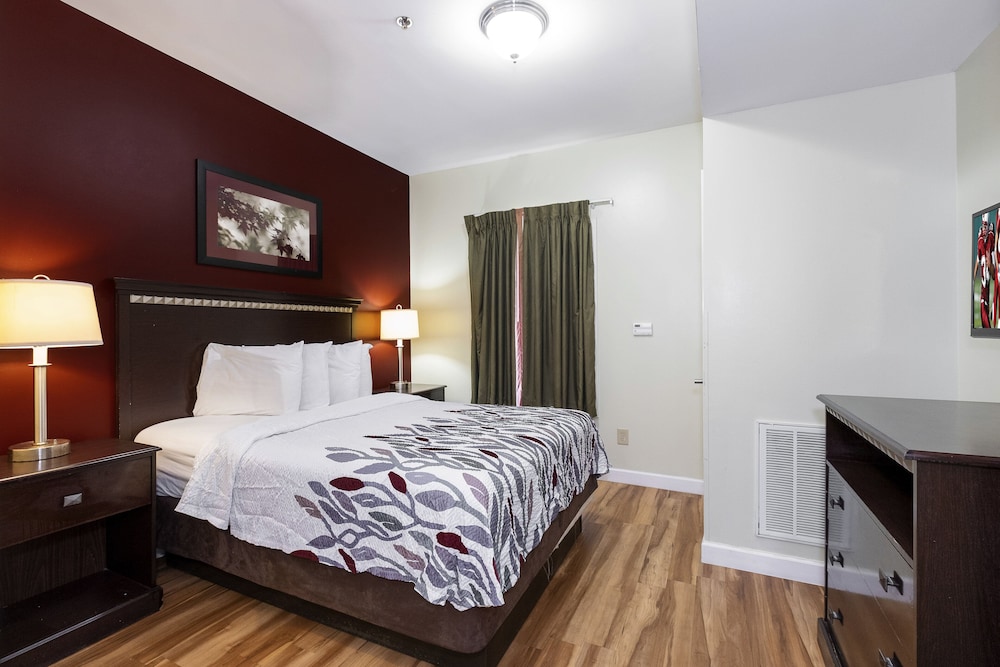 Red Roof Inn & Suites Wilson - photo 8