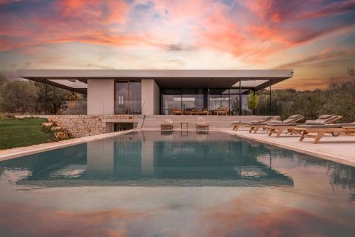 Villa V Epoca Collection — 4-Star Luxury Hotel in Ostuni, Italy