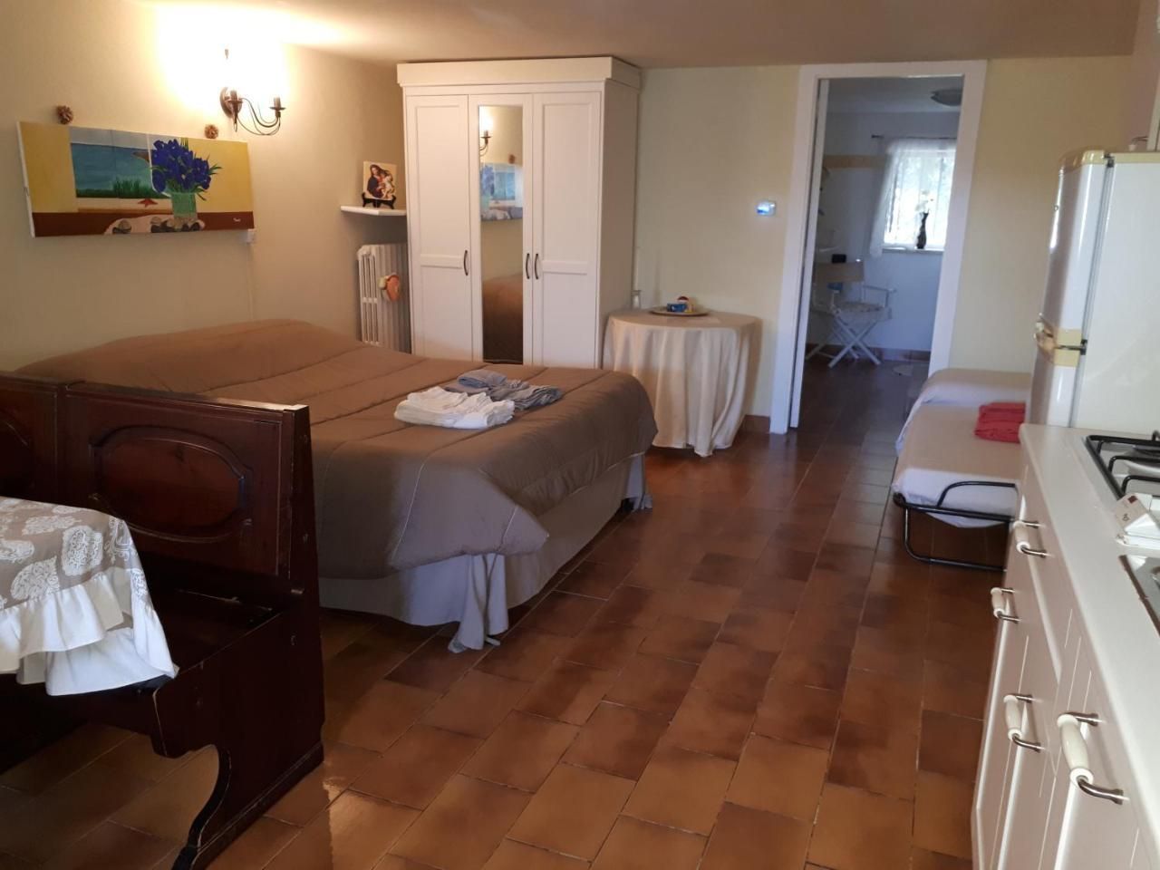 Casa Vacanza Fiori di Maggio — 4-Star Luxury Hotel in Pulsano, Italy