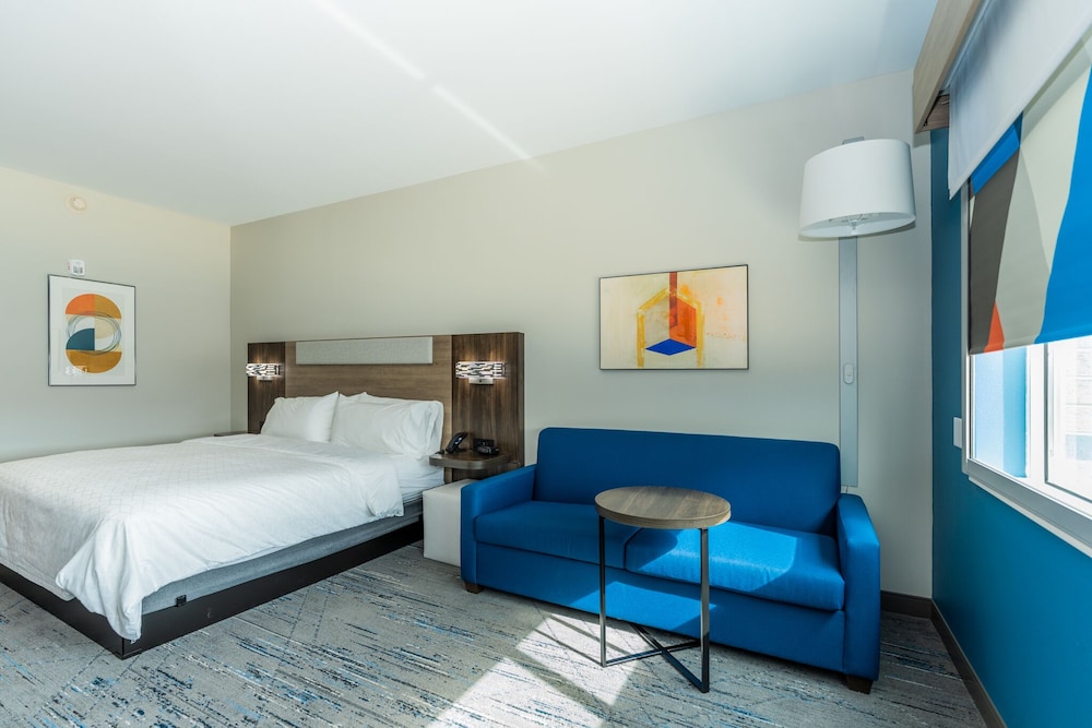Holiday Inn Express & Suites Charlottesville by IHG - photo 48