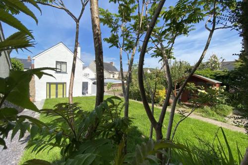 Braunton Orchard Cottage 2 Bedrooms — 4-Star Luxury Hotel in Braunton, United Kingdom