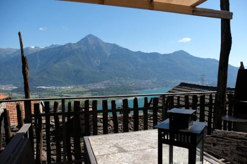 Appartamenti Montemezzo Le Case in Pietra — 4-Star Luxury Hotel in Sorico, Italy