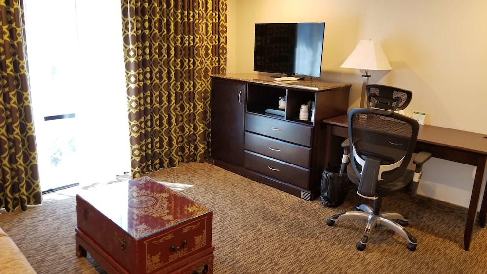 Best Western Plus Dragon Gate Inn - photo 16