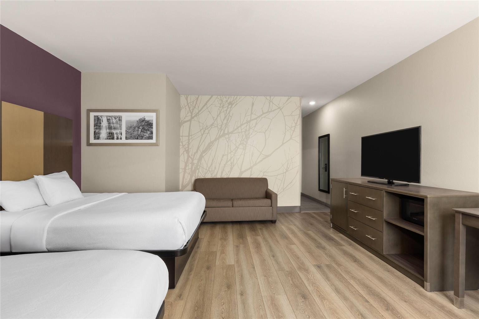 La Quinta Inn & Suites by Wyndham Chattanooga Lookout Mtn - photo 55