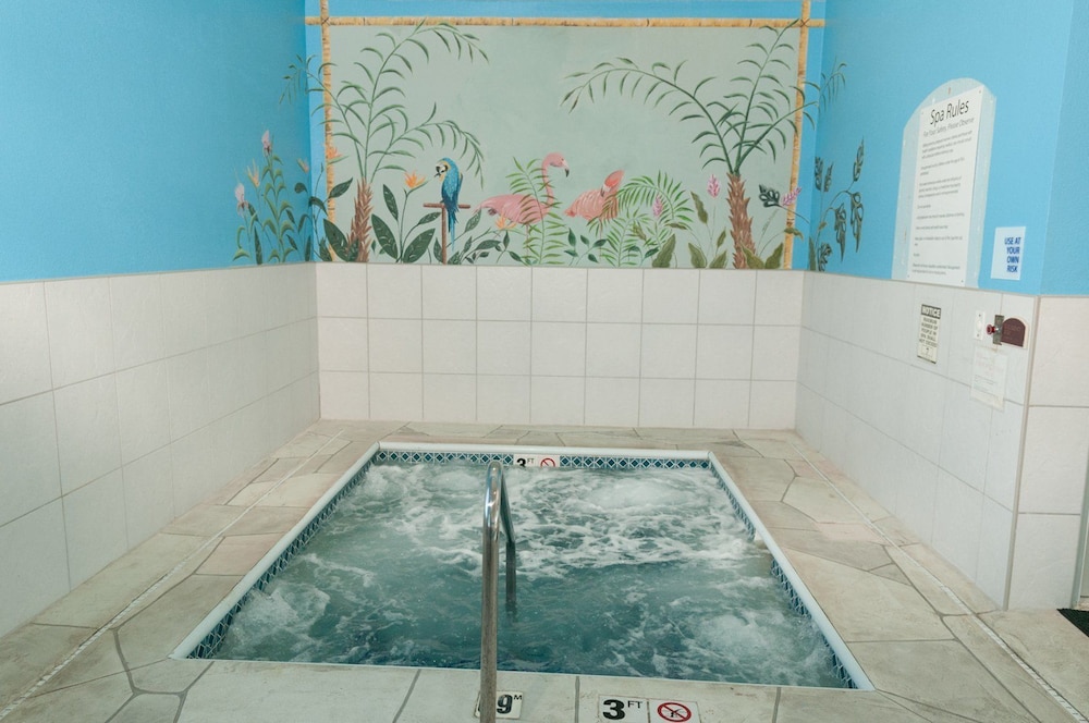 Holiday Inn Express & Suites Bloomington Normal an IHG Hotel - photo 2