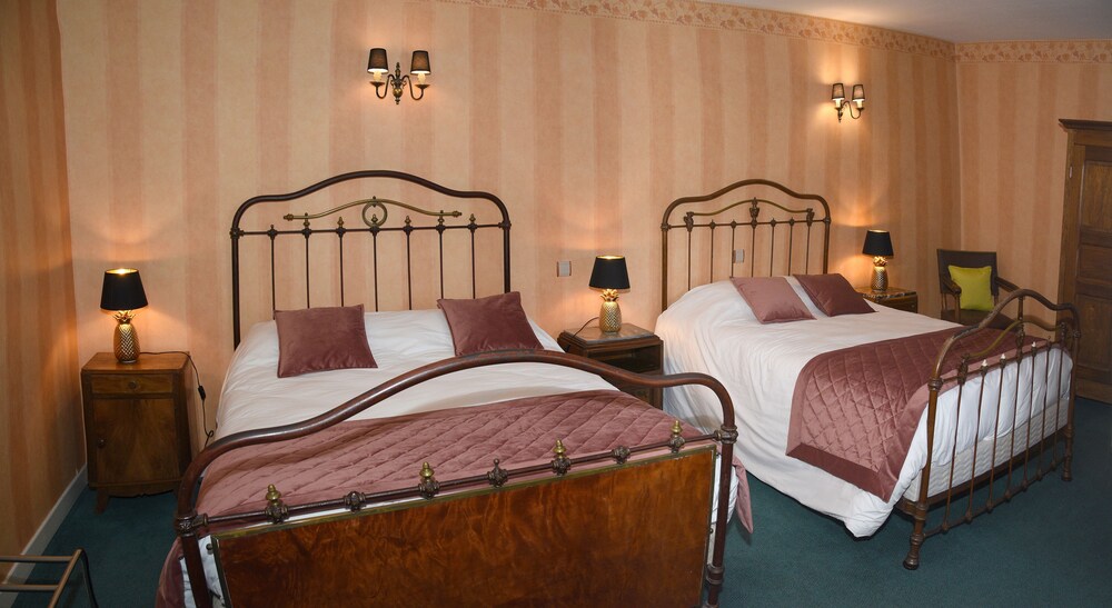 Hotel Le Baron — Cremieu — photo 4