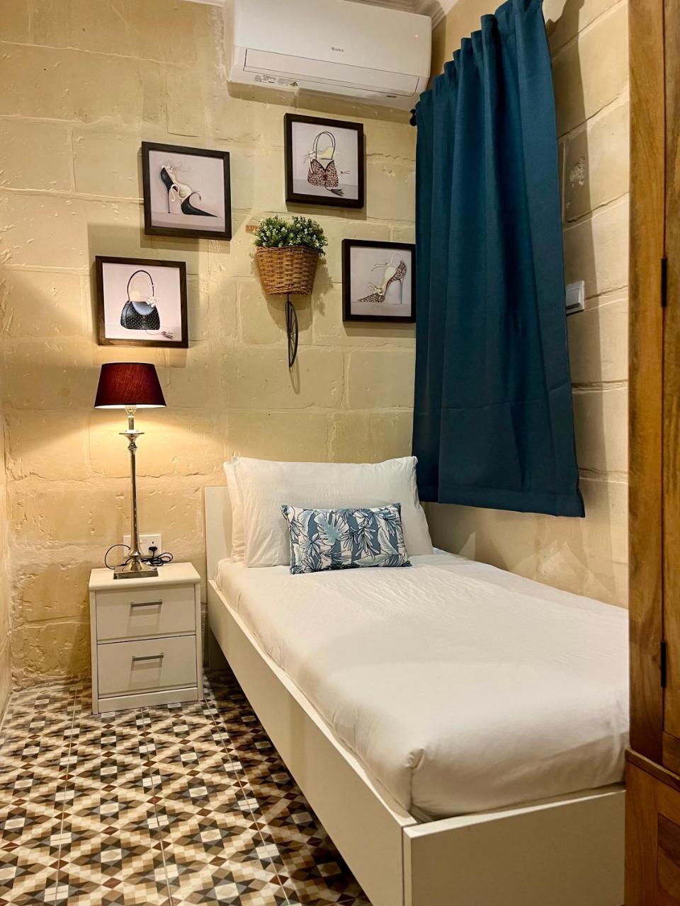 Traditional Maltese Apartment — 4-Star Luxury Hotel in San Giljan, Malta